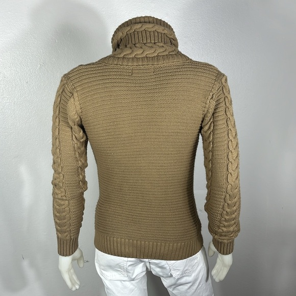 MAKOBI SWEATER - Picture 5 of 8
